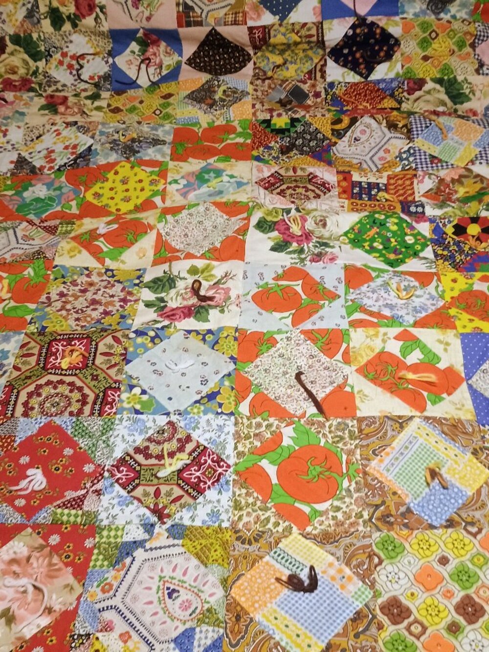 Vintage 1950s Handmade tied quilt